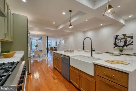 1128 Hull St, Baltimore, MD 21230 photo 28