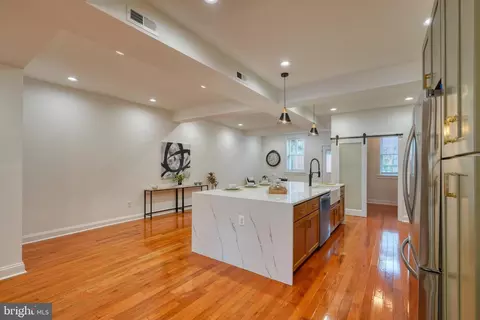 1128 Hull St, Baltimore, MD 21230 photo 17