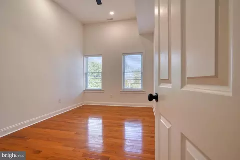 1128 Hull St, Baltimore, MD 21230 photo 68