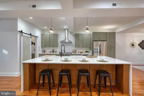 1128 Hull St, Baltimore, MD 21230 photo 21