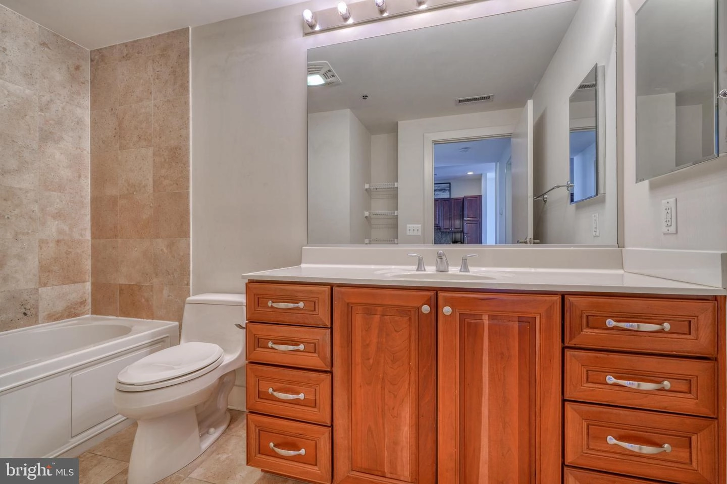2772 Lighthouse Pt E #405, Baltimore, MD 21224 photo 13