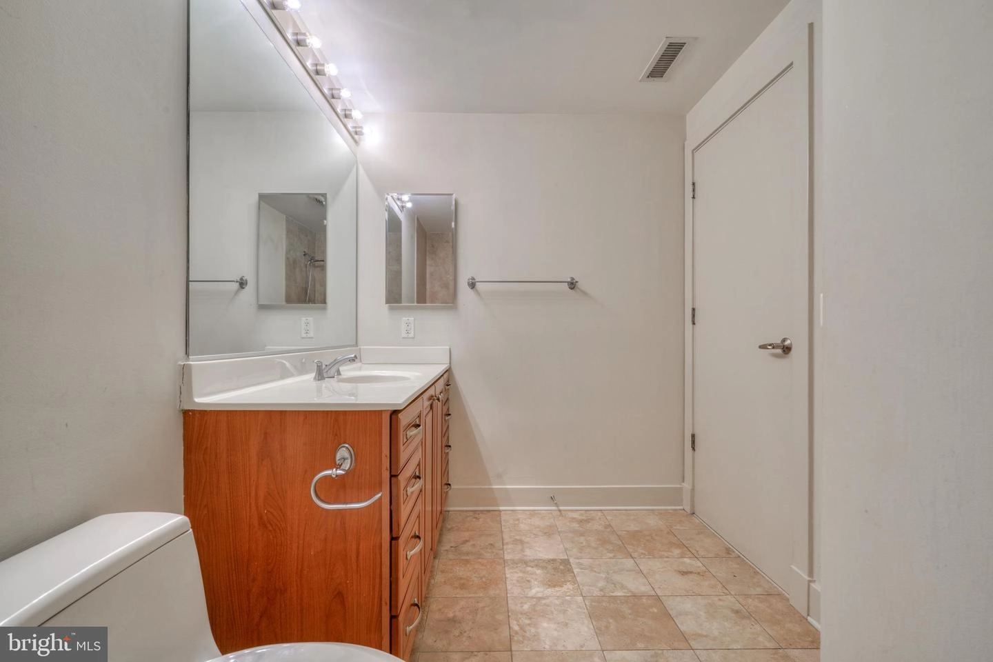 2772 Lighthouse Pt E #405, Baltimore, MD 21224 photo 15
