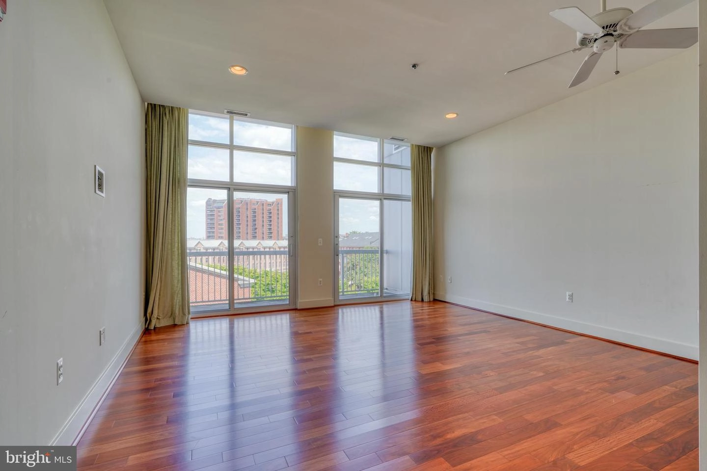 2772 Lighthouse Pt E #405, Baltimore, MD 21224 photo 5