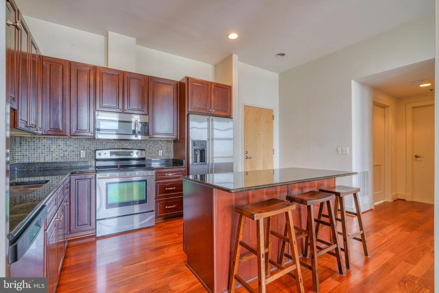 2772 Lighthouse Pt E #405, Baltimore, MD 21224 photo 2