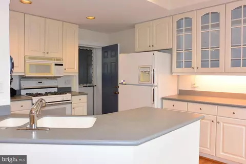 1 E Ostend St, Baltimore, MD 21230 photo 4