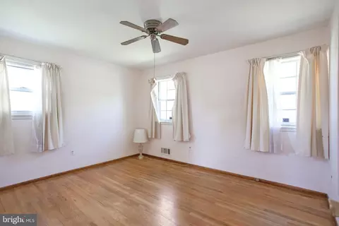 3677 Hineline Rd, Baltimore, MD 21229 photo 12