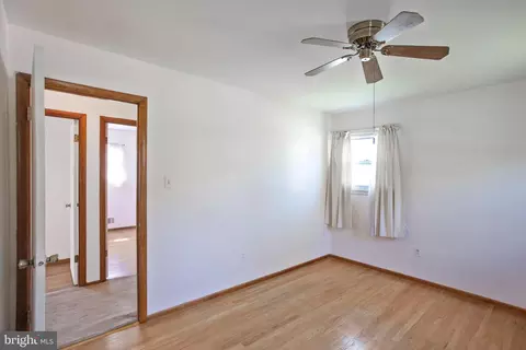 3677 Hineline Rd, Baltimore, MD 21229 photo 11