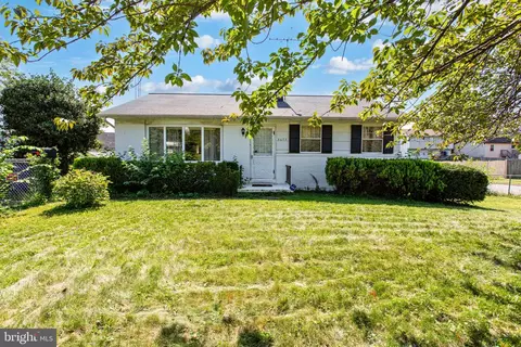 3677 Hineline Rd, Baltimore, MD 21229