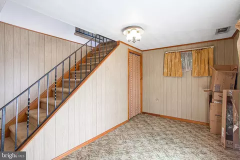 3677 Hineline Rd, Baltimore, MD 21229 photo 16