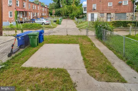 Exterior - 308 N Monastery Ave, Baltimore, MD 21229 photo 3 of 6