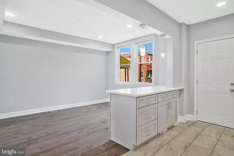 Bath - 308 N Monastery Ave, Baltimore, MD 21229 photo 2 of 7