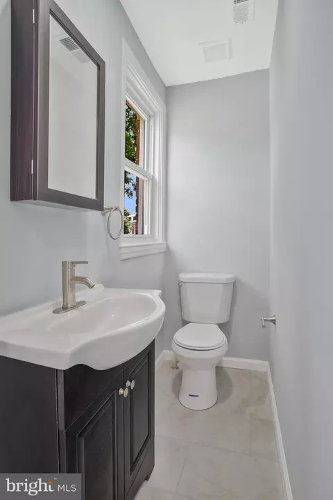 Bath - 308 N Monastery Ave, Baltimore, MD 21229 photo 4 of 7