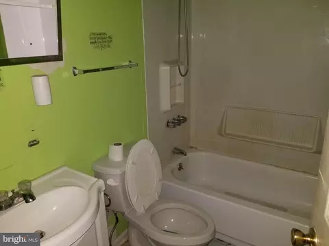 1831 Hope St, Baltimore, MD 21202 photo 7