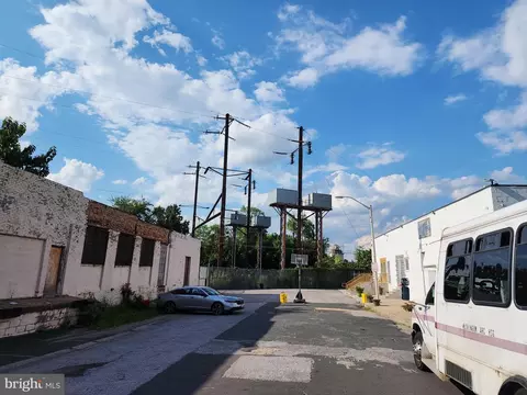 1117 Appleton St, Baltimore, MD 21217 photo 4