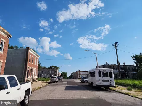 1117 Appleton St, Baltimore, MD 21217 photo 3