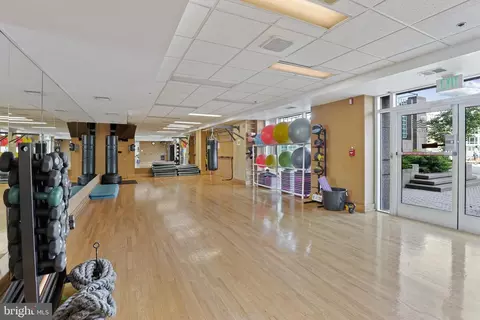 100 Harborview Dr #607, Baltimore, MD 21230 photo 34