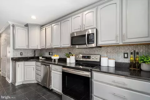 1831 E Lombard St, Baltimore, MD 21231 photo 17