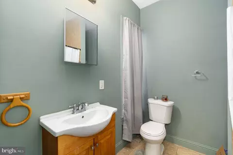 422 E Lorraine Ave, Baltimore, MD 21218 photo 13