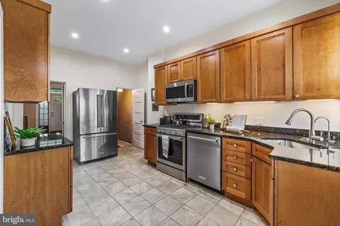 333 E 30th St, Baltimore, MD 21218 photo 16