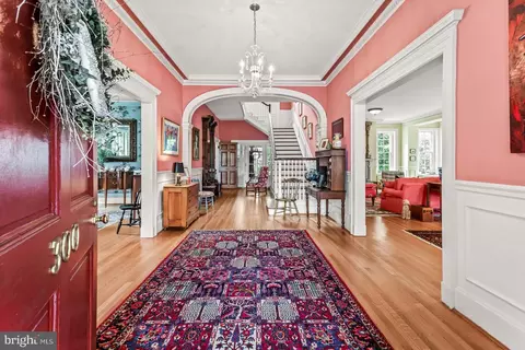 300 Somerset Rd, Baltimore, MD 21210 photo 4