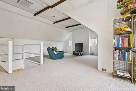 111 Bellemore Rd, Baltimore, MD 21210 photo 39