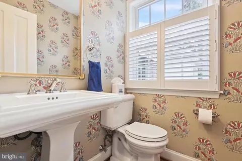 111 Bellemore Rd, Baltimore, MD 21210 photo 24