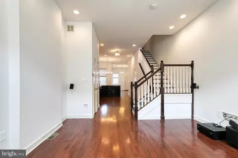 324 E Lafayette Ave, Baltimore, MD 21202 photo 2
