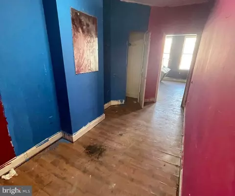 331 S Mount St, Baltimore, MD 21223 photo 6