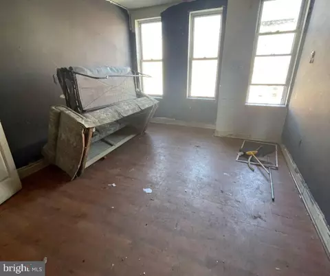 331 S Mount St, Baltimore, MD 21223 photo 5