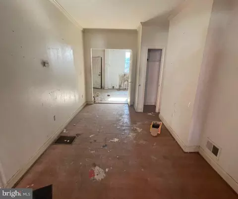 331 S Mount St, Baltimore, MD 21223 photo 4