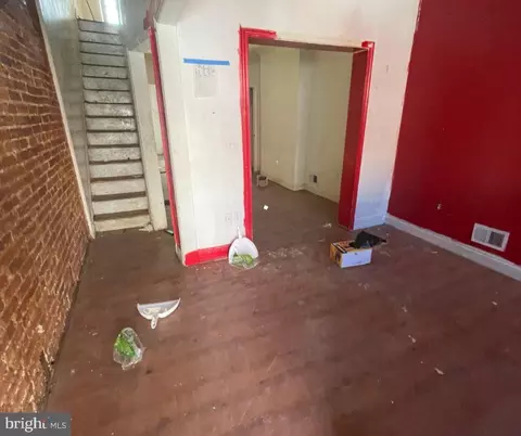 331 S Mount St, Baltimore, MD 21223 photo 2