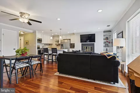 419 South Sharp Street #R 12, Baltimore, MD 21201 photo 3