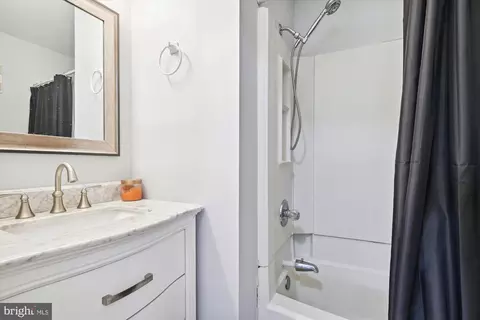 419 South Sharp Street #R 12, Baltimore, MD 21201 photo 17