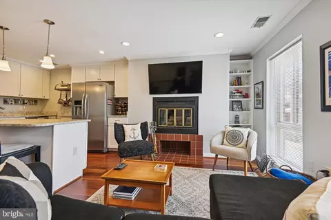 419 South Sharp Street #R 12, Baltimore, MD 21201 photo 4