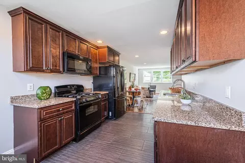 4806 Midline Rd, Baltimore, MD 21206 photo 9