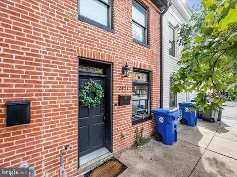 2421 Fleet St, Baltimore, MD 21224 photo 3