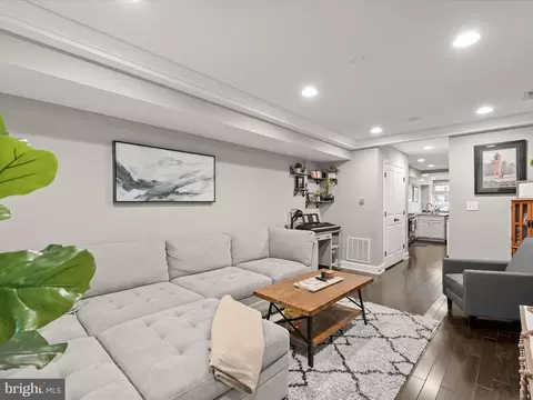 2421 Fleet St, Baltimore, MD 21224 photo 6