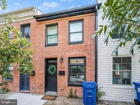 2421 Fleet St, Baltimore, MD 21224