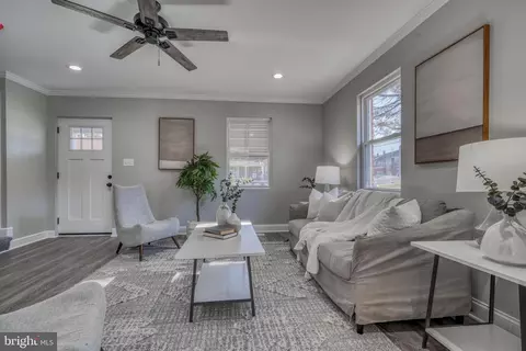 1300 Crofton Rd, Baltimore, MD 21239 photo 6