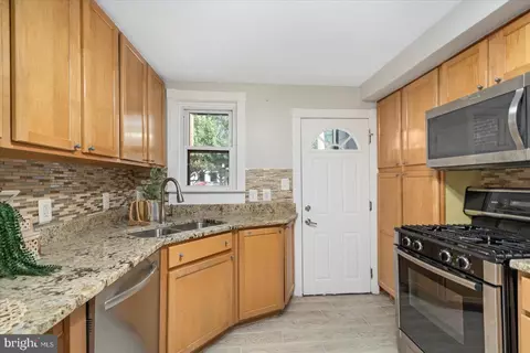 1305 Andre St, Baltimore, MD 21230 photo 9