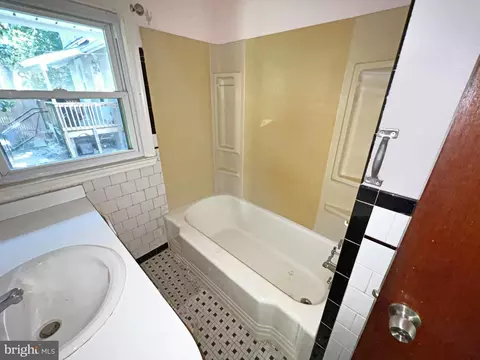 3200 Gibbons Ave, Baltimore, MD 21214 photo 14