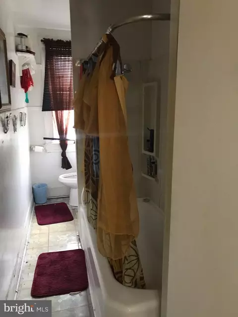 2642 E Oliver St, Baltimore, MD 21213 photo 6