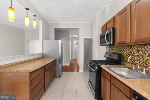 3913 Fairview Ave, Baltimore, MD 21216 photo 8