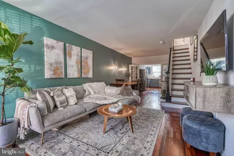 215 S Robinson St, Baltimore, MD 21224