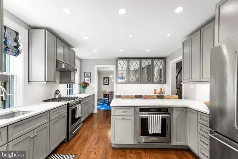 320 Taplow Rd, Baltimore, MD 21212 photo 4
