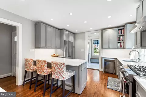 320 Taplow Rd, Baltimore, MD 21212 photo 3