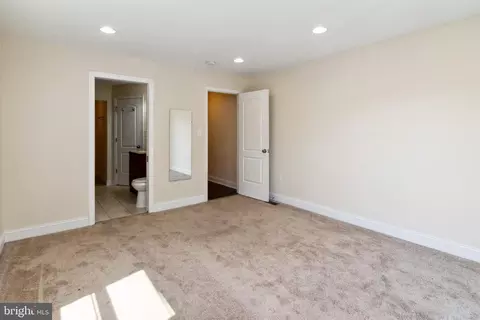 103 Scott St, Baltimore, MD 21201 photo 19