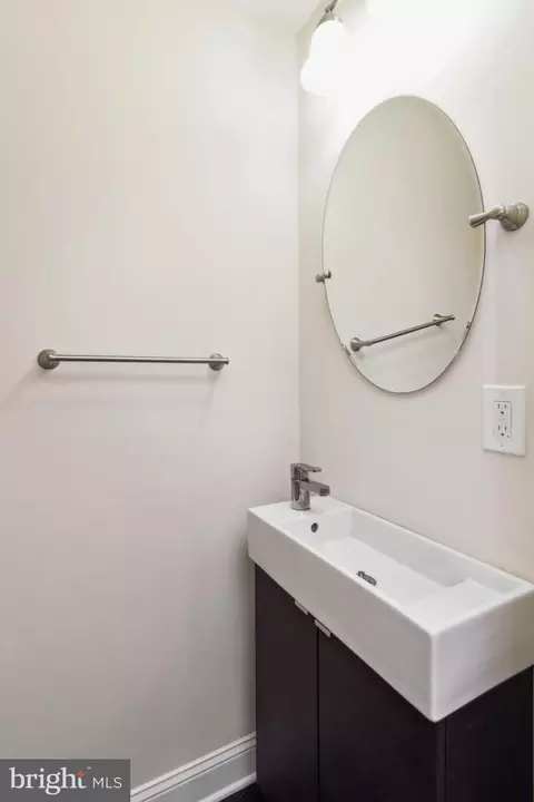 103 Scott St, Baltimore, MD 21201 photo 8