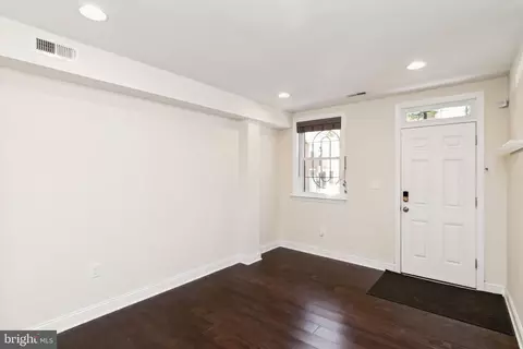 103 Scott St, Baltimore, MD 21201 photo 6