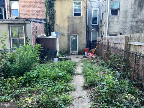 2267 Madison Ave, Baltimore, MD 21217 photo 7